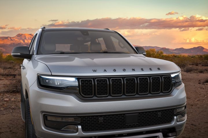 2025 Jeep Wagoneer Overland Special Edition front end.