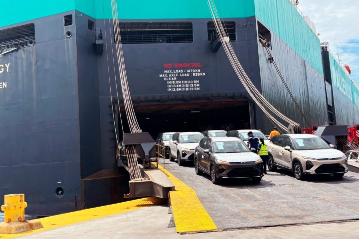 Unloading of the 2026 Chevy Captiva EV at a port in Brazil.