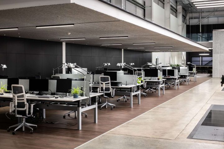 GM UK design studio interior.