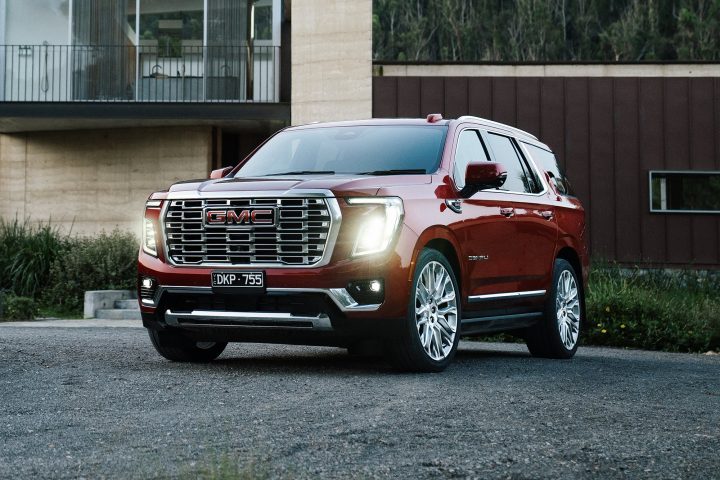 Front three-quarter view of the 2025 GMC Yukon Denali for Australia and NZ.