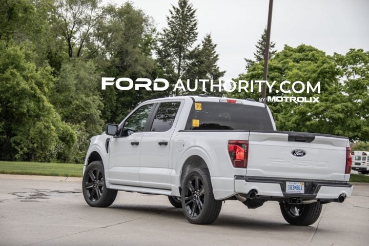Ford F-150 Lobo rear three quarter angle.