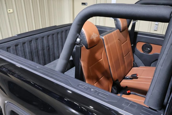 2022 GMC Jimmy back seats.