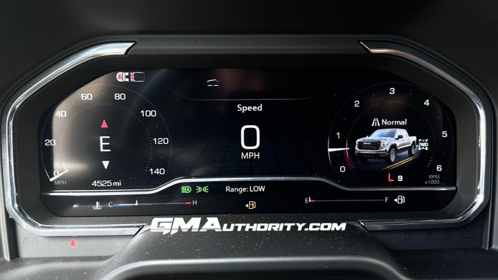 GMC Sierra 1500 AT4 in L9.