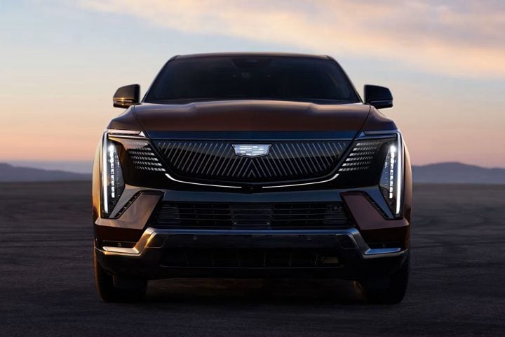 Front-end view of the 2026 Cadillac Escalade IQ for Mexico.
