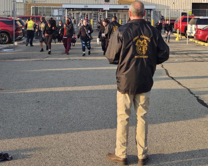Teamsters picketing GM.